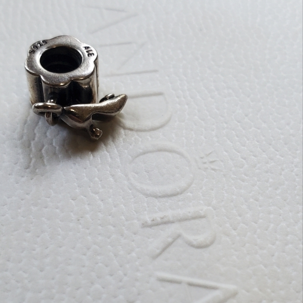 Authentic Pandora Stiletto Shoe retired charm - Picture 6 of 8